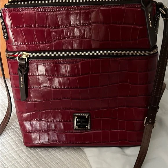 Dooney & Bourke Red Croc-Embossed Crossbody Bag - Picture 2 of 9